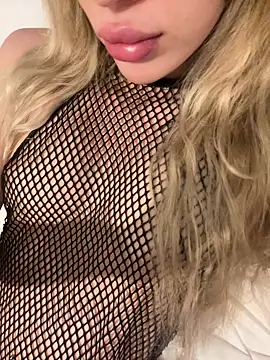 Snapshot of Sarisinpanterr chatting on March 19, 4:55 pm Sarisinpanterr online show from March 19, 4:55 pm