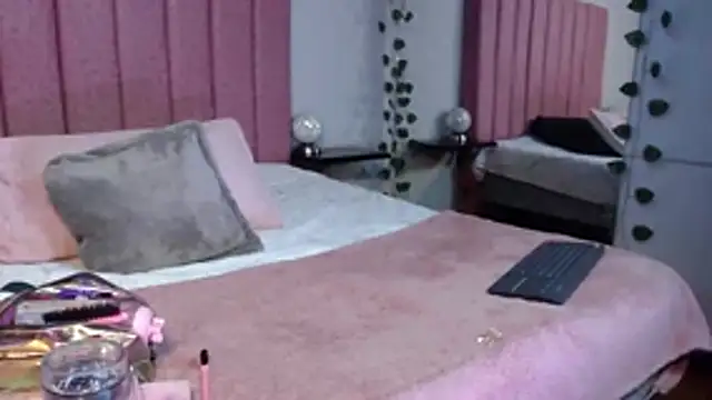 SaraLjordad online show from June 26, 6:12 pm