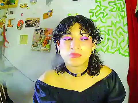 RAMONA TIJERAX online show from June 21, 1:13 pm