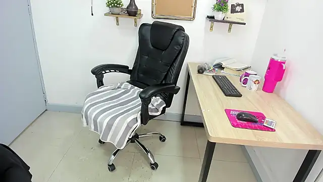 Stefy cg online show from March 19, 6:45 pm