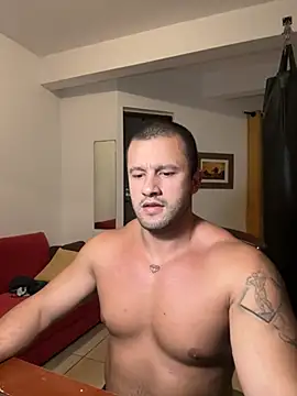 Snapshot of Romaninho chatting on February 27, 12:43 am Romaninho online show from February 27, 12:43 am