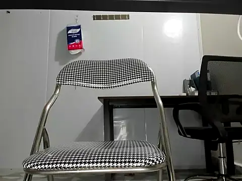 Snapshot of Lisa_Sweet86 chatting on June 7, 8:18 am Lisa Sweet86 online show from June 7, 8:18 am