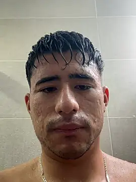 Snapshot of David-latinlover chatting on July 18, 11:25 am David-latinlover online show from July 18, 11:25 am