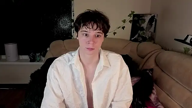 AnthonyCuutie online show from April 4, 4:44 am