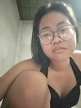Snapshot of angelpinay44 chatting on July 3, 3:29 pm angelpinay44 online show from July 3, 3:29 pm