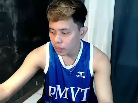 Snapshot of Baby_Maxxx chatting on April 24, 9:12 am Baby Maxxx online show from April 24, 9:12 am