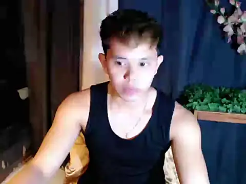 Snapshot of Baby_Maxxx chatting on April 26, 9:29 am Baby Maxxx online show from April 26, 9:29 am