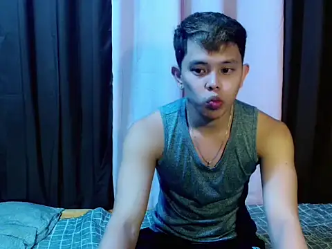 Snapshot of Baby_Maxxx chatting on April 30, 5:41 pm Baby Maxxx online show from April 30, 5:41 pm