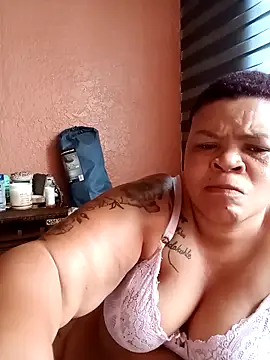 BabeCharmmie online show from March 3, 9:15 am