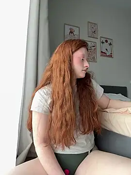 gingerlatte online show from April 1, 8:37 am