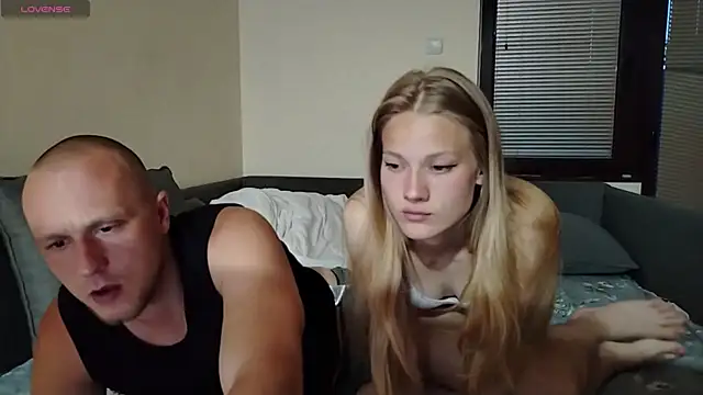 lion and kittyy online show from June 4, 6:47 pm