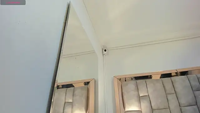 Titan Moreno  online show from April 9, 12:10 pm