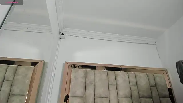 Titan Moreno  online show from May 22, 12:00 pm