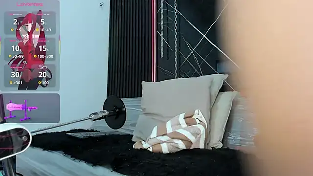 Megan Duskk online show from March 23, 1:15 pm