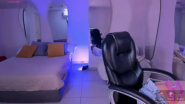 ClaireDawsonX online show from March 7, 7:00 pm