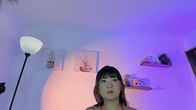 AlaiaRogers online show from April 13, 10:21 am