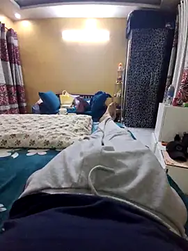 Snapshot of SingleTest chatting on March 9, 6:01 pm SingleTest online show from March 9, 6:01 pm