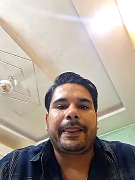 Snapshot of SingleTest chatting on March 14, 8:03 pm SingleTest online show from March 14, 8:03 pm