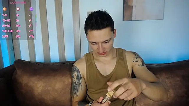 DIEGO JONES online show from June 19, 1:04 pm