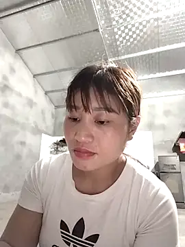 Snapshot of Lilinn_ chatting on March 1, 11:45 am Lilinn online show from March 1, 11:45 am