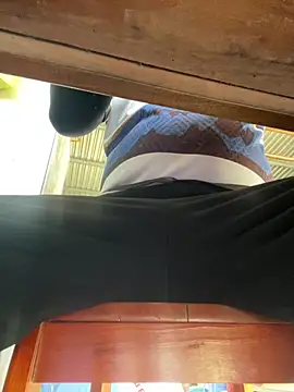 hoang15075 online show from March 12, 12:06 am