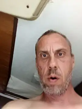 Snapshot of Mikiemic chatting on March 15, 12:49 am Mikiemic online show from March 15, 12:49 am