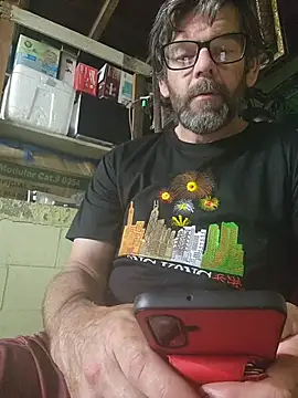 Snapshot of ultimateBWC chatting on June 26, 3:05 pm ultimateBWC online show from June 26, 3:05 pm