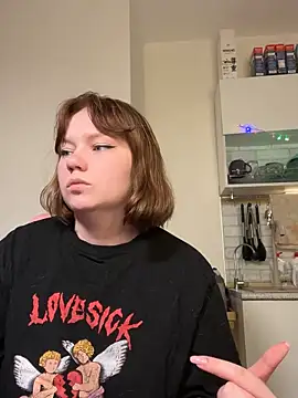 soft focus online show from March 19, 4:49 am