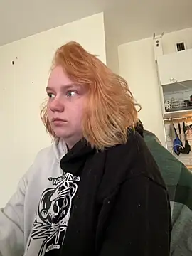 soft focus online show from April 19, 4:45 am