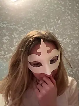 AdamoedEva online show from March 30, 8:32 pm