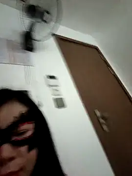 Snapshot of Suka-mon chatting on March 10, 5:07 pm Suka-mon online show from March 10, 5:07 pm