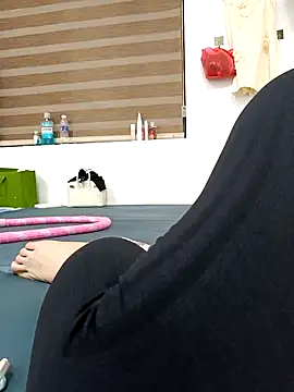 Snapshot of Suka-mon chatting on April 16, 10:49 am Suka-mon online show from April 16, 10:49 am