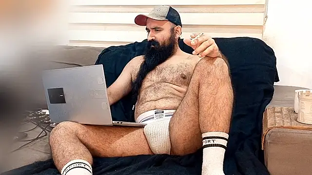 Snapshot of Barba_Negra_Fumador chatting on July 4, 8:42 am Barba Negra Fumador online show from July 4, 8:42 am