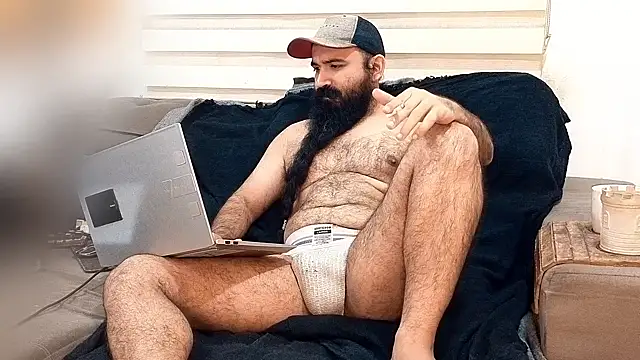 Snapshot of Barba_Negra_Fumador chatting on July 15, 9:42 pm Barba Negra Fumador online show from July 15, 9:42 pm