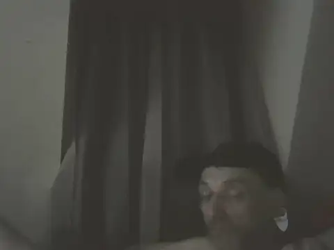 DOUBLETROUBLE7773 online show from April 20, 2:58 am