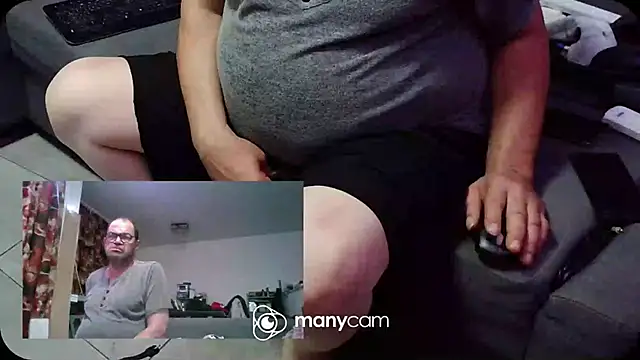 Snapshot of lovious69 chatting on June 25, 12:32 am lovious69 online show from June 25, 12:32 am