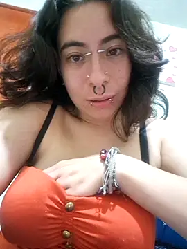 Moonandzukko online show from May 26, 11:01 pm