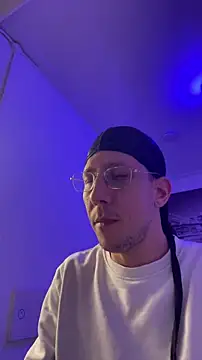 TitanNoir online show from April 12, 10:26 pm