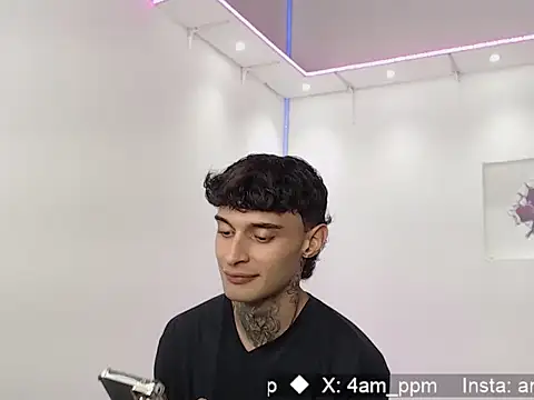 yourxcyberxangel online show from April 18, 2:21 pm