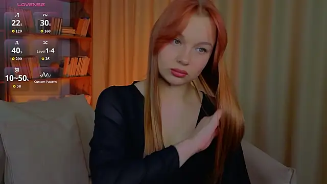 Snapshot of A_DreE chatting on March 4, 10:32 am A DreE online show from March 4, 10:32 am