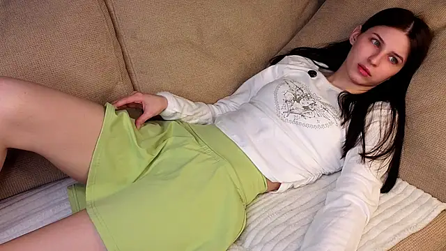 KerstinMaynor online show from April 4, 12:46 pm