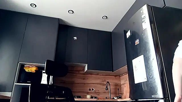 FreedaRiesinger online show from March 3, 7:14 am