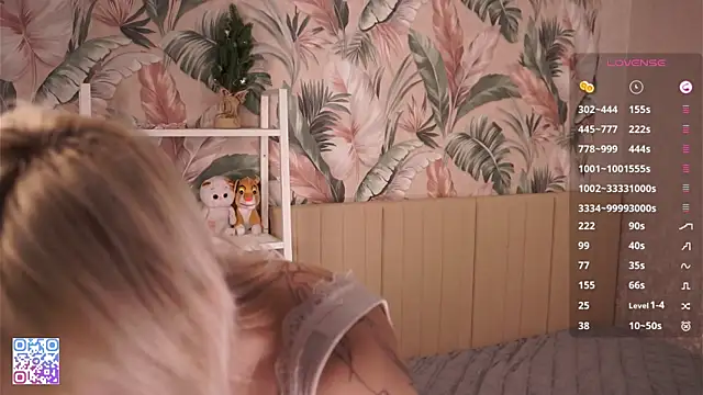 MarjoryHowlingwolf online show from March 28, 4:28 pm