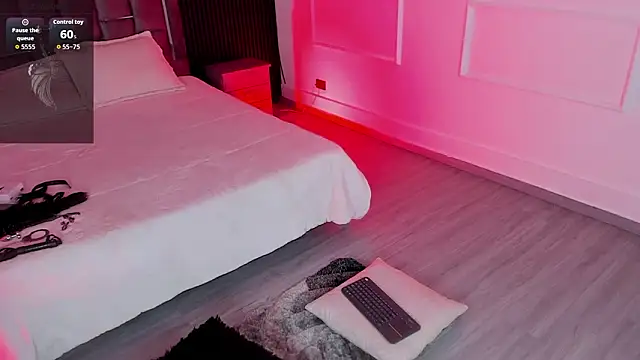 Eirynraven online show from March 26, 1:49 pm