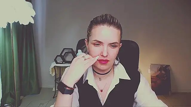 AliceSmite online show from May 26, 11:06 am