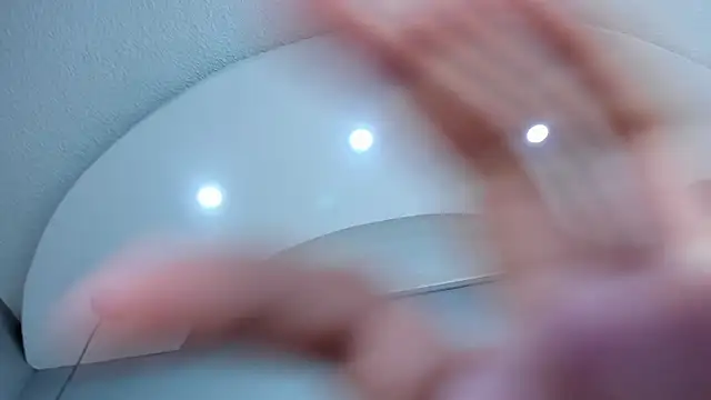 KleoLennox online show from March 13, 2:01 pm