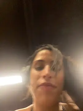 sweetwanda online show from April 10, 4:33 pm