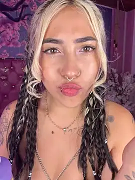 Snapshot of ManuelaVeeleez chatting on June 28, 7:36 am ManuelaVeeleez online show from June 28, 7:36 am