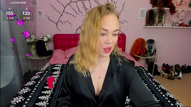 HannahWillow online show from March 6, 7:27 am