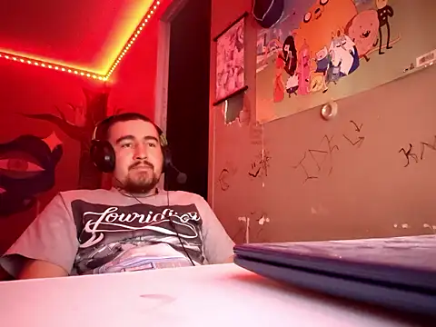 XSnowFlakeX15 online show from May 27, 4:53 am